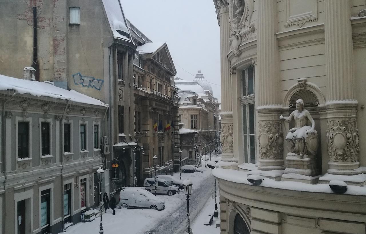 Pura Vida Hub Ostello Bucarest Esterno foto